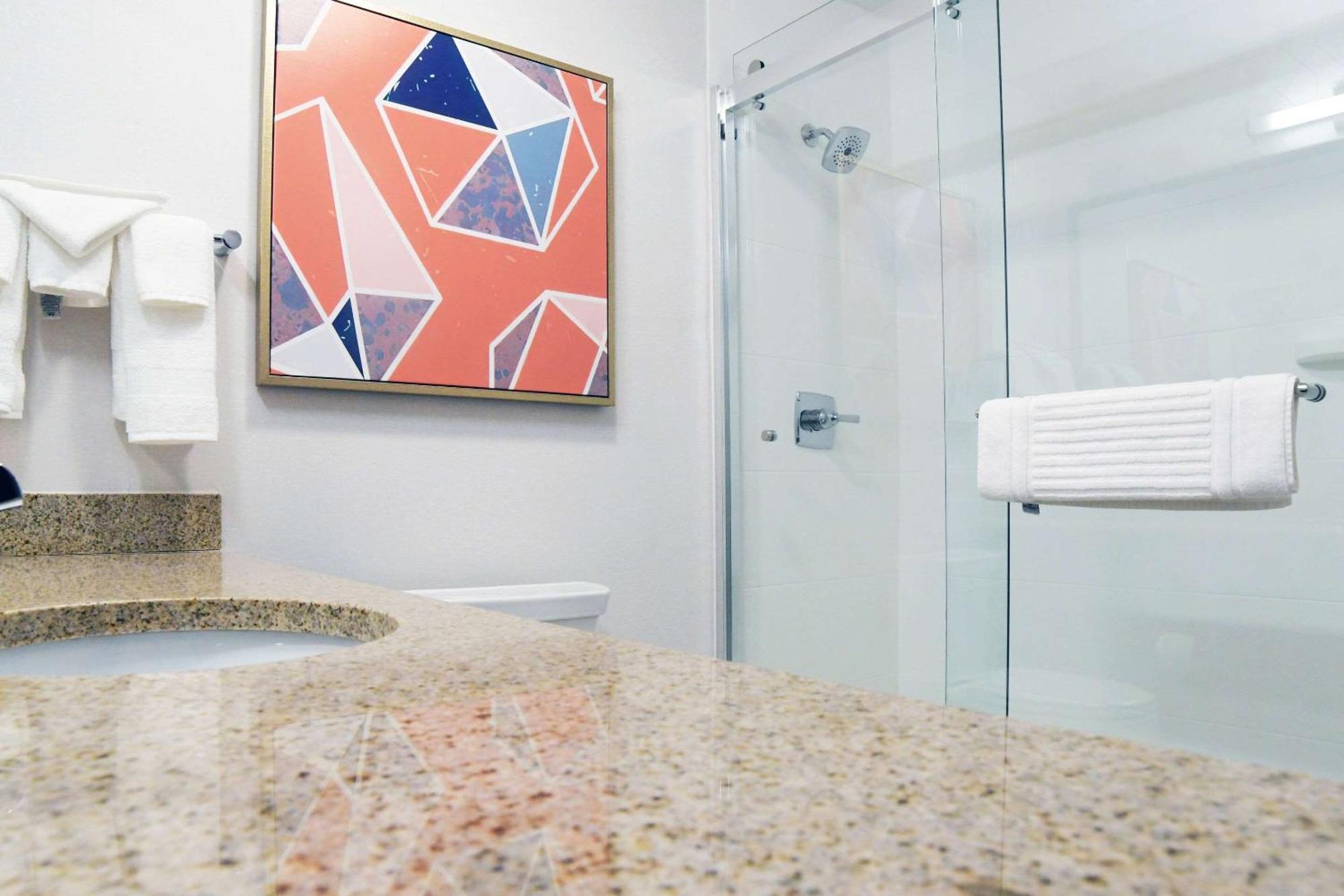 Comfort Inn & Suites Nw Milwaukee Germantown エクステリア 写真