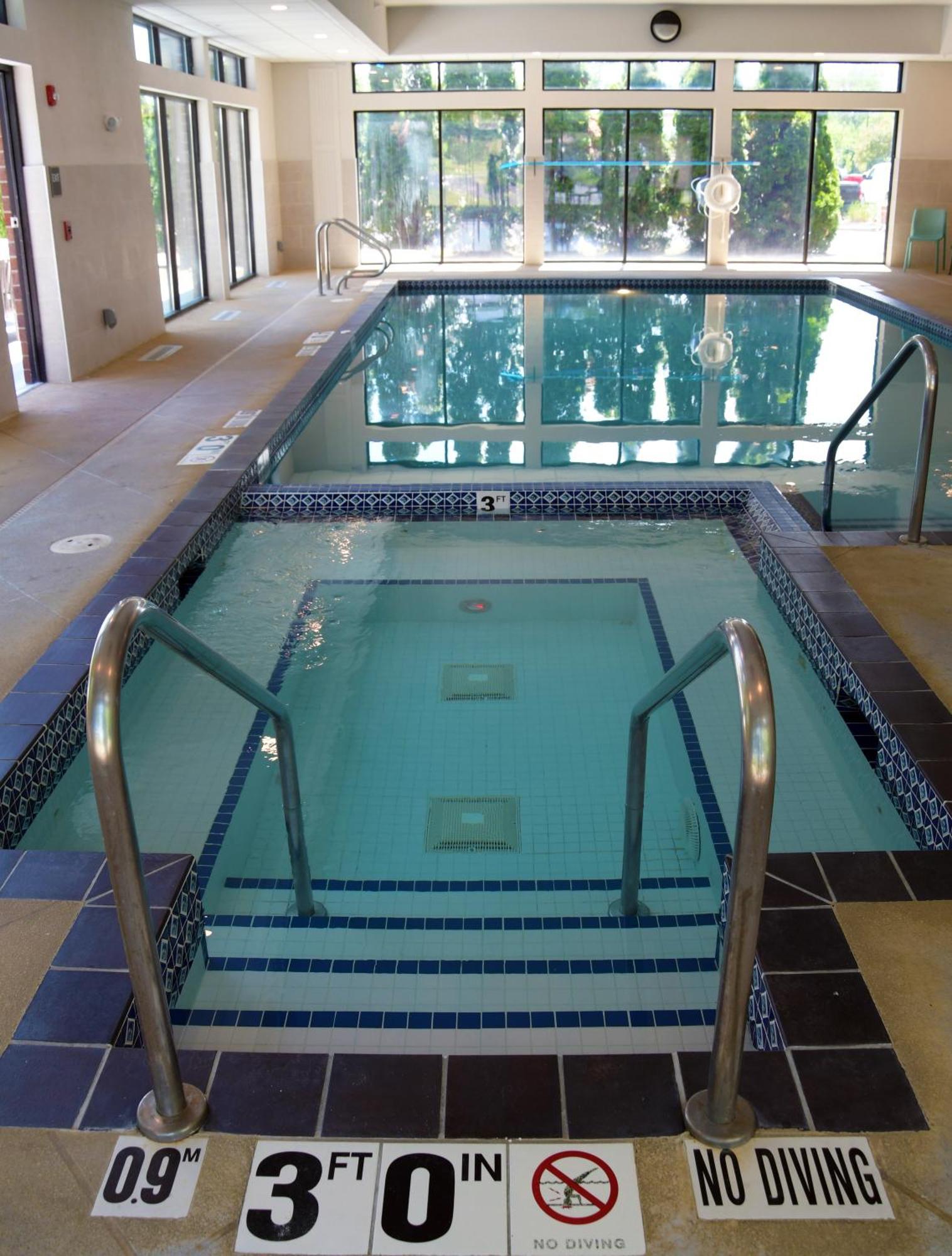 Comfort Inn & Suites Nw Milwaukee Germantown エクステリア 写真